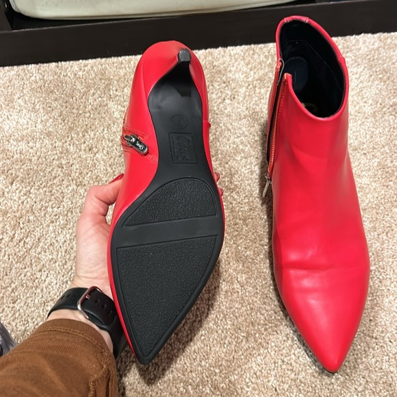 Red booties - Picture 2 of 5